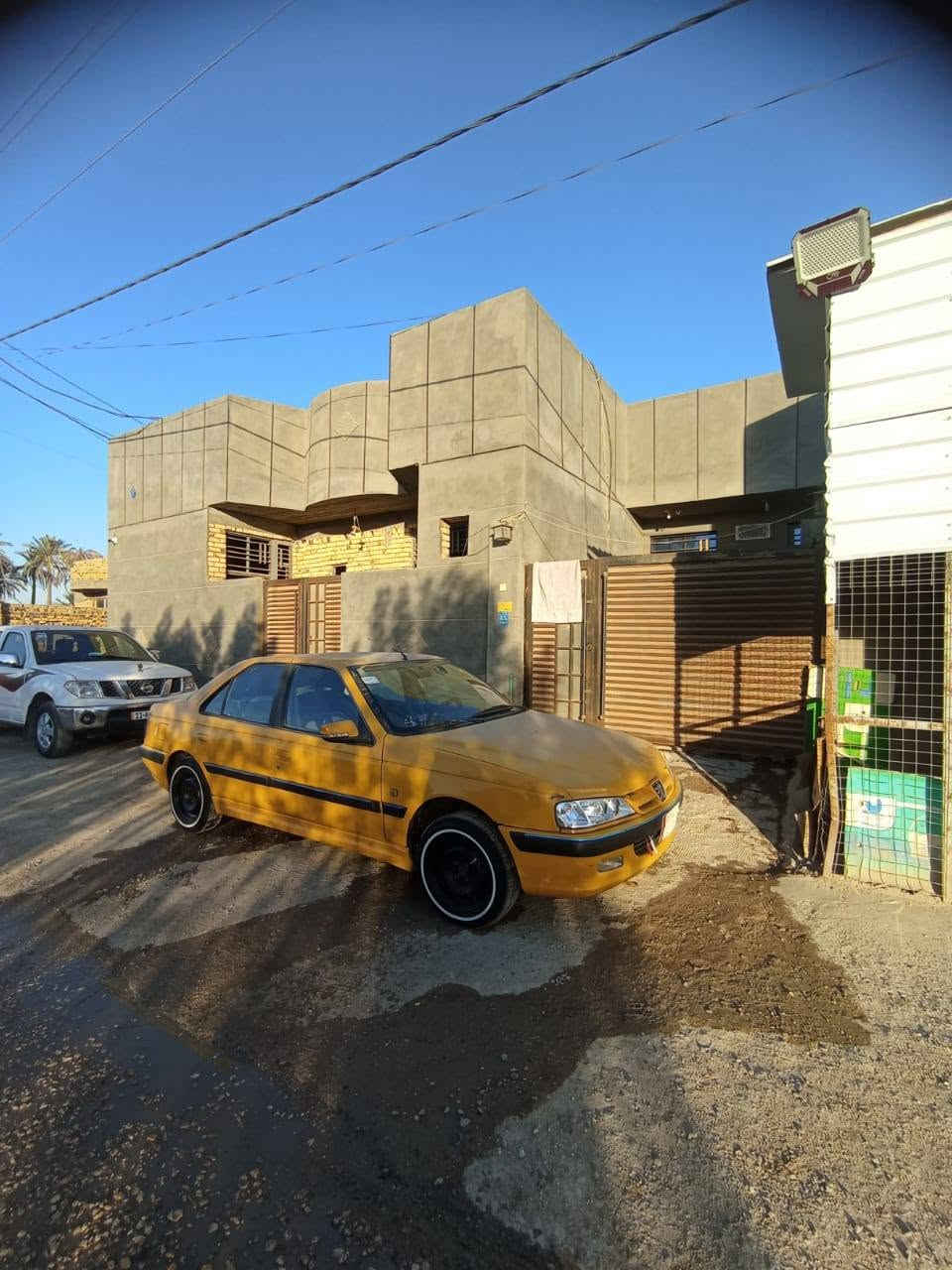 3 بيوت للبيع واحد 200 متر كامل والثاني 100 متر هم كامل والثالث 100 متر حيكل بي بيبان وشبابيك مع محل اسواق كامل مع الغراض الاستفسار على الارقام التاليه ***********7725262501
العنوان حله ورديه خارج سيف سعد شارع المشجر على الشارع تبليط سنتر
