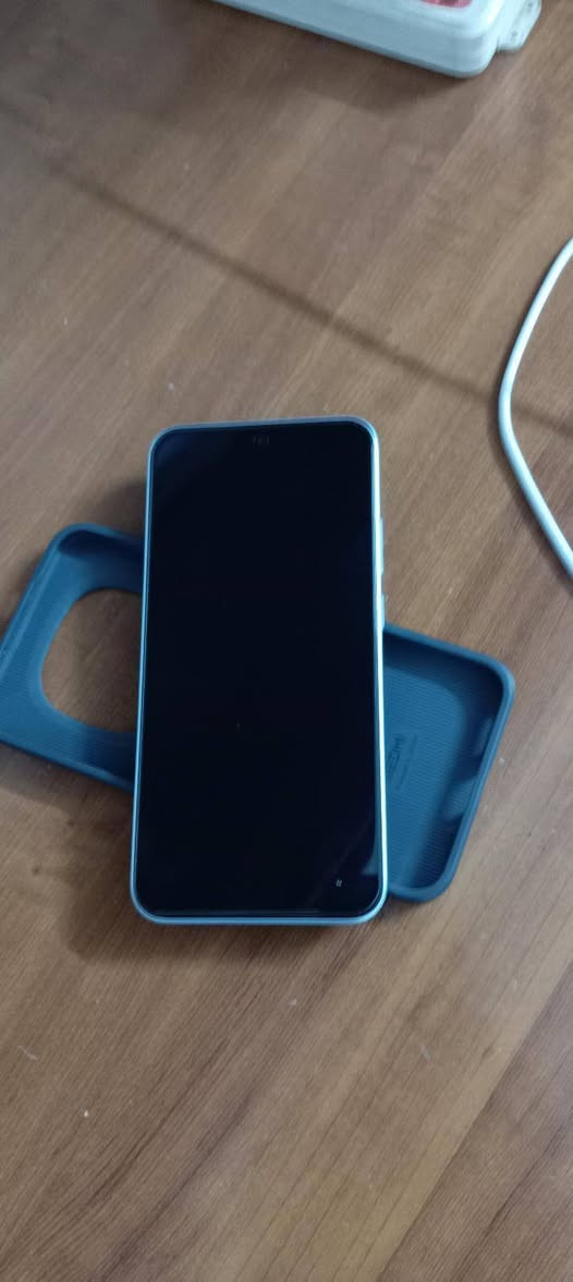 السلام عليكم
للبيع ريدمي نوت 15 برو 5 g
نضافه100٪ مستخدم20يوم فقط 
ذاكرة خارجية 256 والرام 12 
معالج (Dimensity 7400 Ultra تكنولوجيا 4 نانو)
الكامرة (خلفية مزدوجة 200+8 م.ب / امامية 20 م.ب)
البطارية ( 6580 مللي أمبير)
كامل ملحقاته ويا
جهاز غني عن التعريف 
سعر 465 وبي مجال بسيط 
تواصل خاص او ***********
