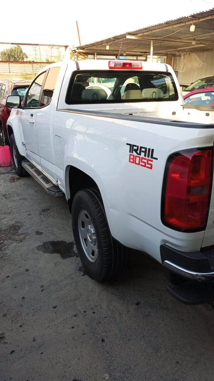 سلام عليكم تشوفرليت حمل للبيع موديل 2018 رقم بغداد السياره بيه حادث جاملغ وبنيد  سعر 135$
للتواصل وتساب *********** بغداد, العراق
