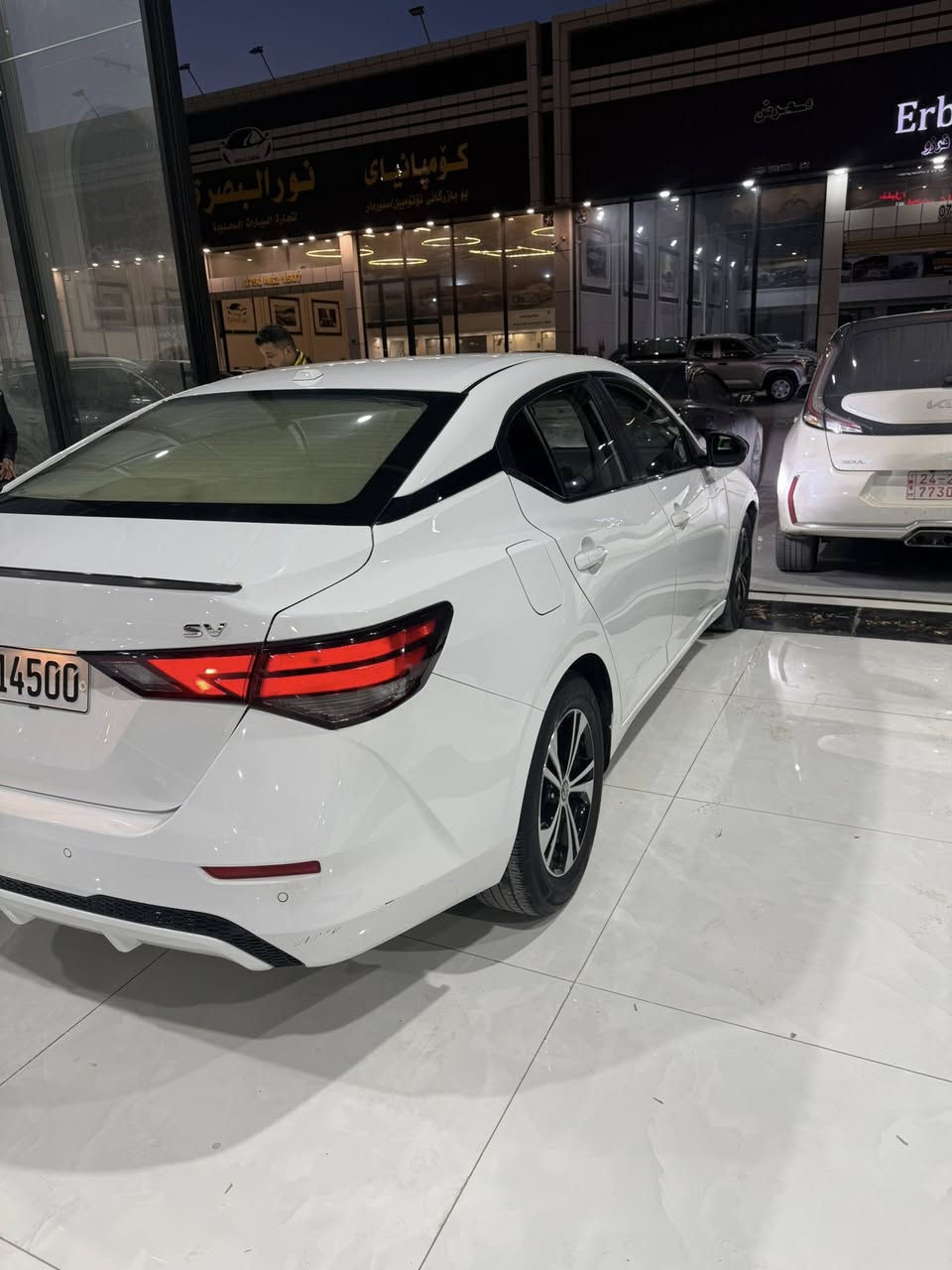 لبيع نيسان سنترا 2023 موصفات SV ماشي 48الف سياربيها 3قطعه امامي صبخ بدون شاصي بشرط ارباك استيران سستم سيار رقم اربيل بسمي سعر 138ورقه مكان اربيل ***********رقم شاصي داخل منشورا
