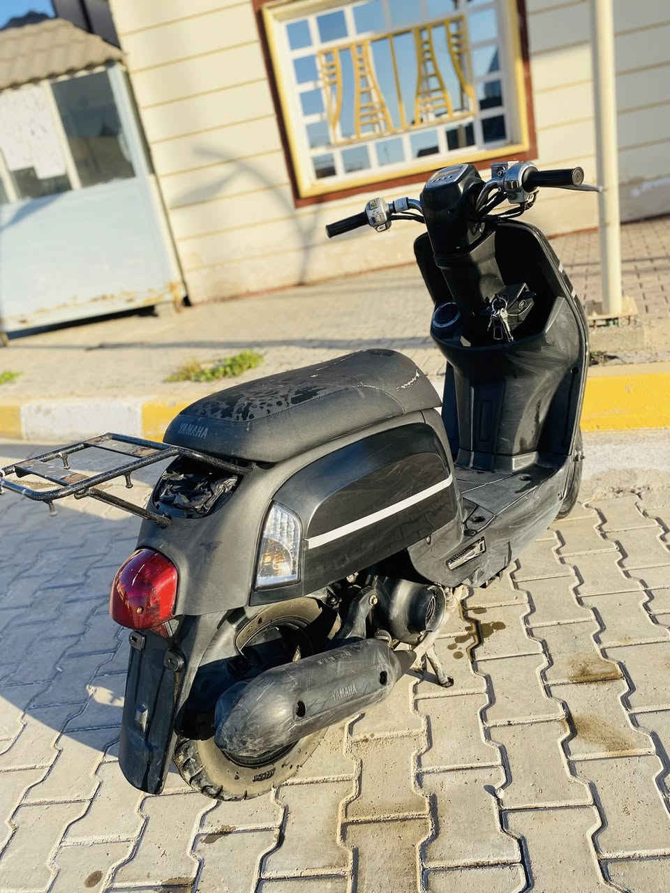 دراجه بوليس للبيع 2008
من ناحيت مكينه نضيفه مكفوله من كل نواحي 
مع بطاريه سلف جديدة 
اما من ناحيت كهربائي ضوة امامي ضعيف 
دراجه للامانه مكفوله مسوليتي تجي تكربه وتشوفه علئ ايدك
مستعجل للبيع 
السعر 975 بيه مجال 
العنوان كربلاء طويريج 
للحجز واتس ***********
