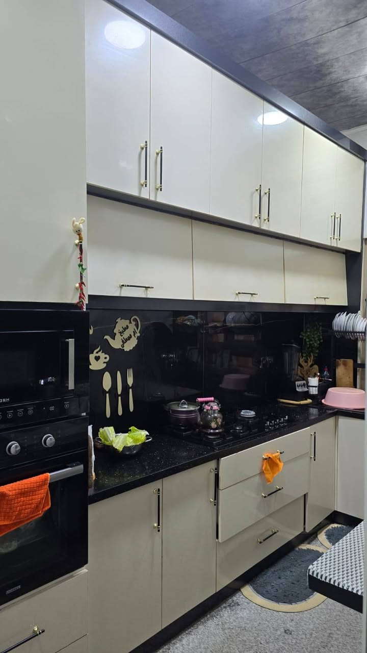 كاونتر للبيع وهذا رقم صاحب الكاونتر
***********
