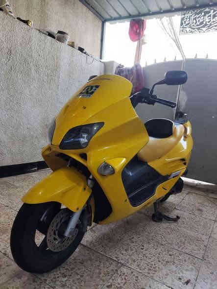 سلام عليكم فورزه 06 امزوده ابلادي بجم  بومه دراجه  رنبه  امزوده ابلادي  بيه وجه بومه و لايتات زنونن
استار نيكل حساس 
كهرباء كلهه شغاله 
ماشيه 18 حقيقي
لون مميز 💛
صرنصا رياضي كلش حلو صوتهه 
اواقه بيهه 
 دراجه كفاله عامه جيب فيتر وفحص 
سعرهه 1200 مكانه بغداد الحسينيه شراي اتصل ***********
