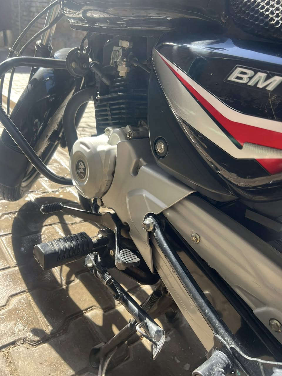 من رخصه الادمن
سلام عليكم 
بوكسر موديل 2023
الدراجه نضيفه و خير من الله 
ماشية 18 الف اني منتسب و شتريت سيارة الحمد الله
الدراجه امانه الله نضيفه و كفاله عامه من كلشي
السنوية  بأسمي تحويل ثاني يوم رقم بغداد مميز 
السعر 2600 وبيها مجال لجيتكم
و جيب وياك احسن مصلح بـ العراق و تعال و شوفها

عنواني بغداد الصالحية
إذا تحبون راسلوني وتساب 
***********
