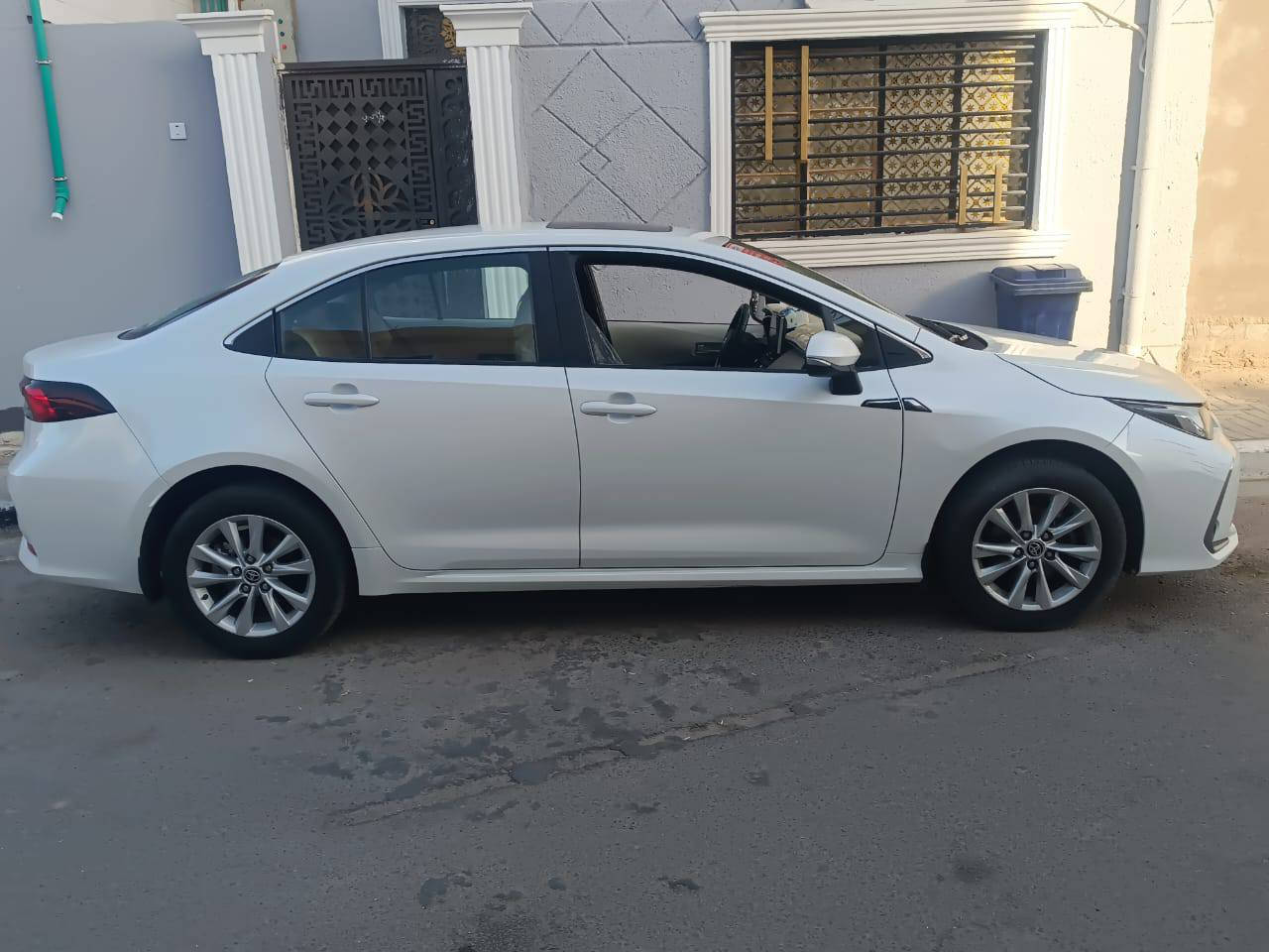 سلام عليكم كورلا خليجي للبيع موديل 24 ماشيه 34  مكاني البصرة *********** سعر 190
