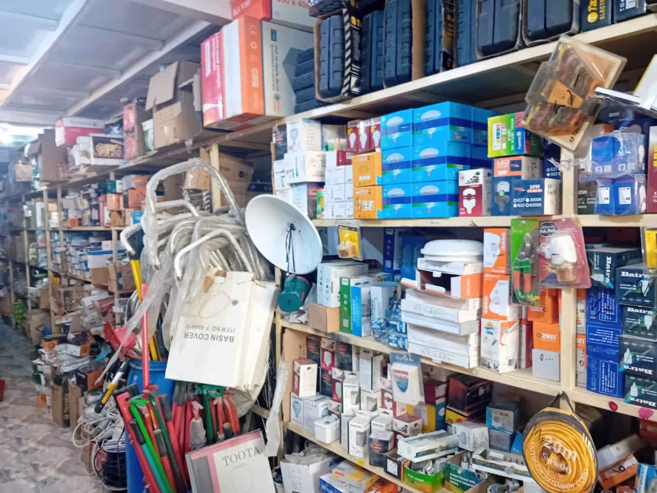 🟣 المحلّ للبيــع بالكامل مـواد انشائيـة وكهربائيـة درجة اولى البيـع جوه أسعـار الجملـة ⚡️ 

للاستفسار اتصال بـ *********** - *********** ☎️ 
العنـوان: دلي عباس - مقابل الگراج
______________________________________
إعلانــات صفحتنـا المُموَّلة مميزة ومضمونة - #Dm
