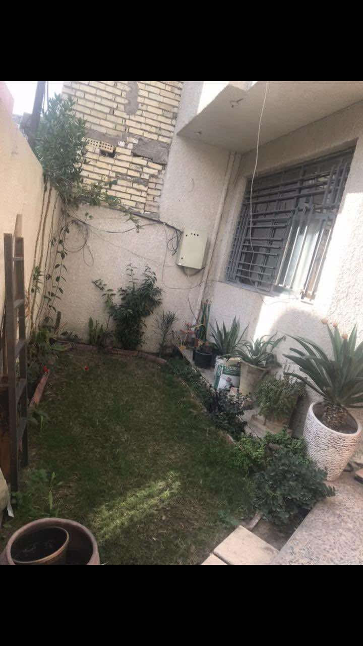 مساء الخير
دار زراعي للبيع طابو من المالك الاصلي سند 25 
مساحة الدار 120 واجه 10 نزال12 ثلاث طرابق 
يحتوي الدار عل كراج صغير وحديقة صغيره و3 غرف نوم 
ومطبخ حار ومطبخ بارد وصاله وحولي صغير وصحيات في الطابق الاول
الطابق الثاني يحتوي على غرفتان نوم وحولي وصحيات
والطابق الثالث يحتوي على غرفة نوم وحولي
العنوان بغداد الطوبجي 
للتواصل عبر الرقم التالي *********** فقط واتساب وسيم كارت
