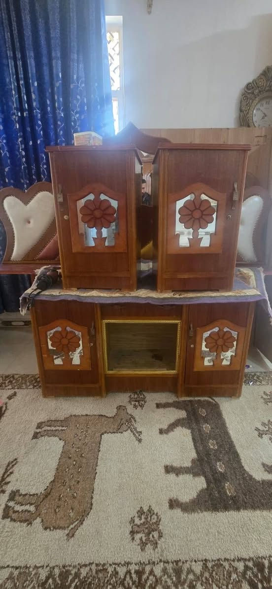 غرفه مستعمله للبيع بسعر مناسب جدآ رقمي ***********
