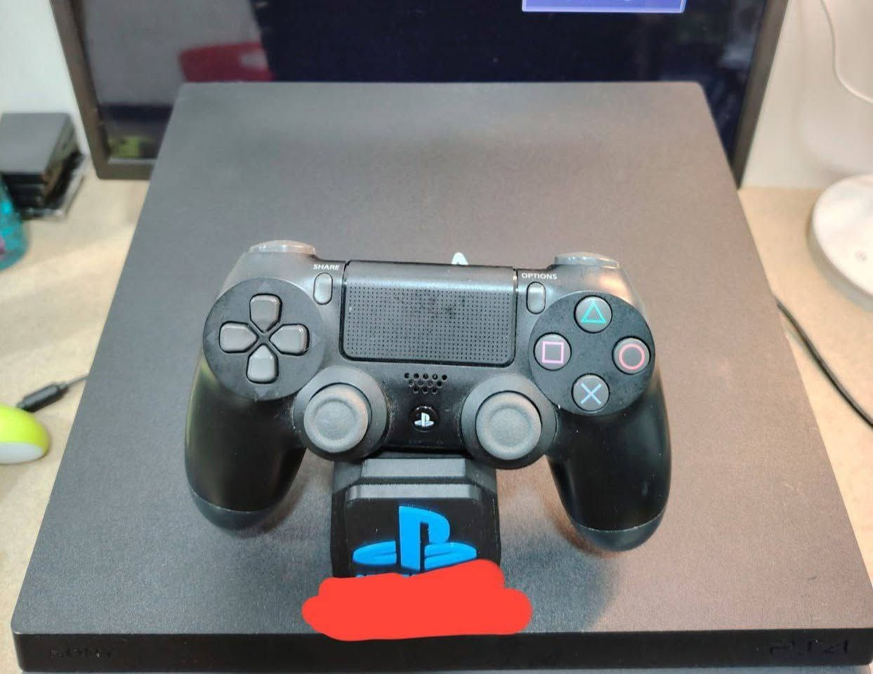 بلي فور برو معدل م.ه.كر
كامل مع جويستك واحد كوبي جديد وكيبلاته العاب حسب الطلب
 هارد 1000 كيكا
لا مفتوح ولا مصلح
النظام 11, 12.52 
ب 300 الف قفل

ضمان اسبوع من عدا الكهرباء وسوء الاستخدام او الكسر
للتواصل واتساب***********
