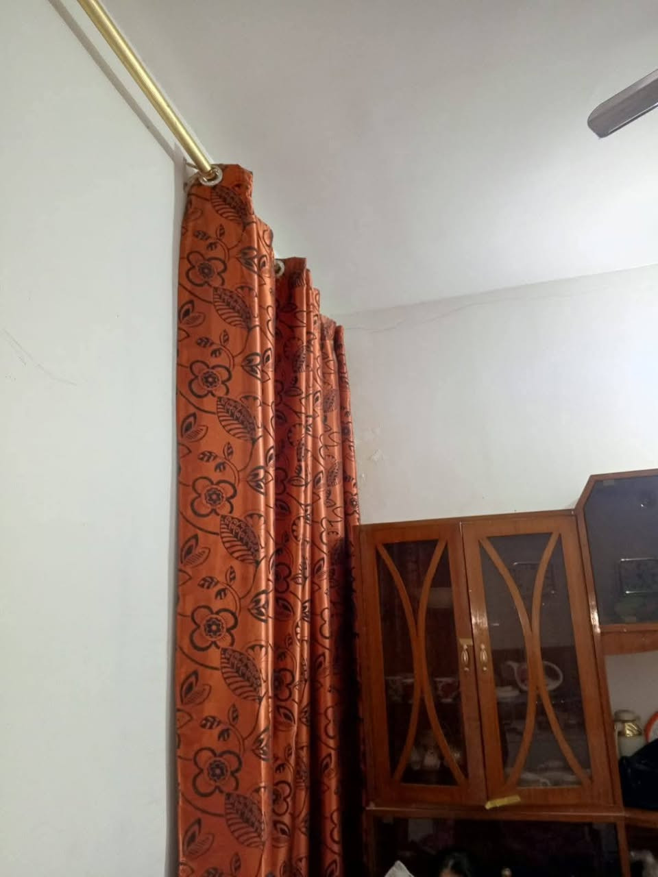 سلام عليكم يتوفر لدينا دار للبيع طابو صرف مساحه 50م طابقين يحتوي على غرفتين نوم واستقبال وصاله ومطبخ وخدمات بيت جديد خدمات كامله ماء وكهرباء وتبليط شارع عريض 10م بغداد الكرخ منطقة الري قرب حي الاعلام للاستفسار خاص السعر جدآ مناسب


**إذا كنت صاحب هذا الإعلان وتريد حذفه لأي سبب، رجاءا أرسل رسالة إلى الدعم الفني**