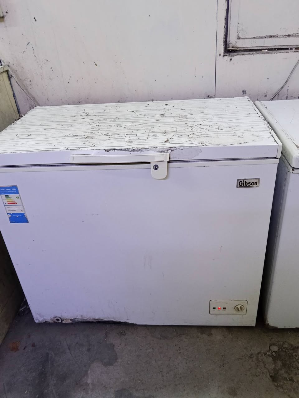 عارضه ومجمدات اثنين للبيع للتواصل *********** شرط شغل
