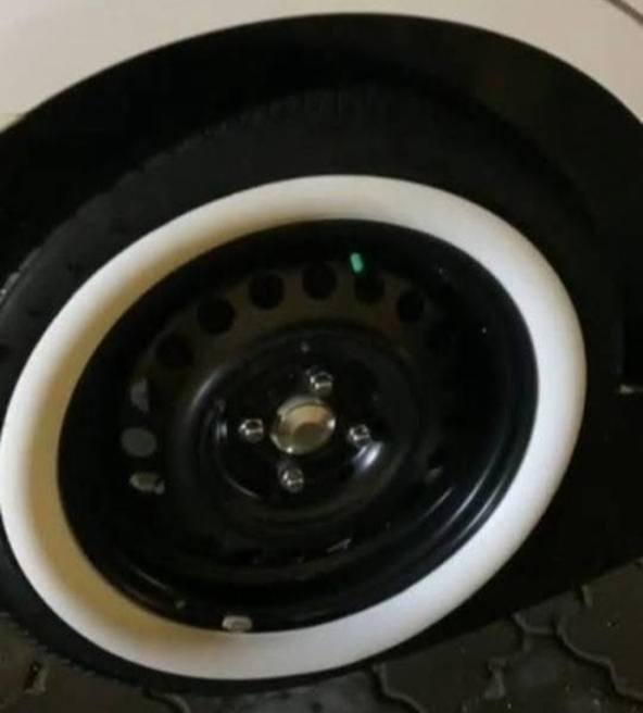 توفر إطار أبيض حجم١٣و١٤ و١٥ و١٦ وتوفر صندوق مال دبات للحجز ***********
