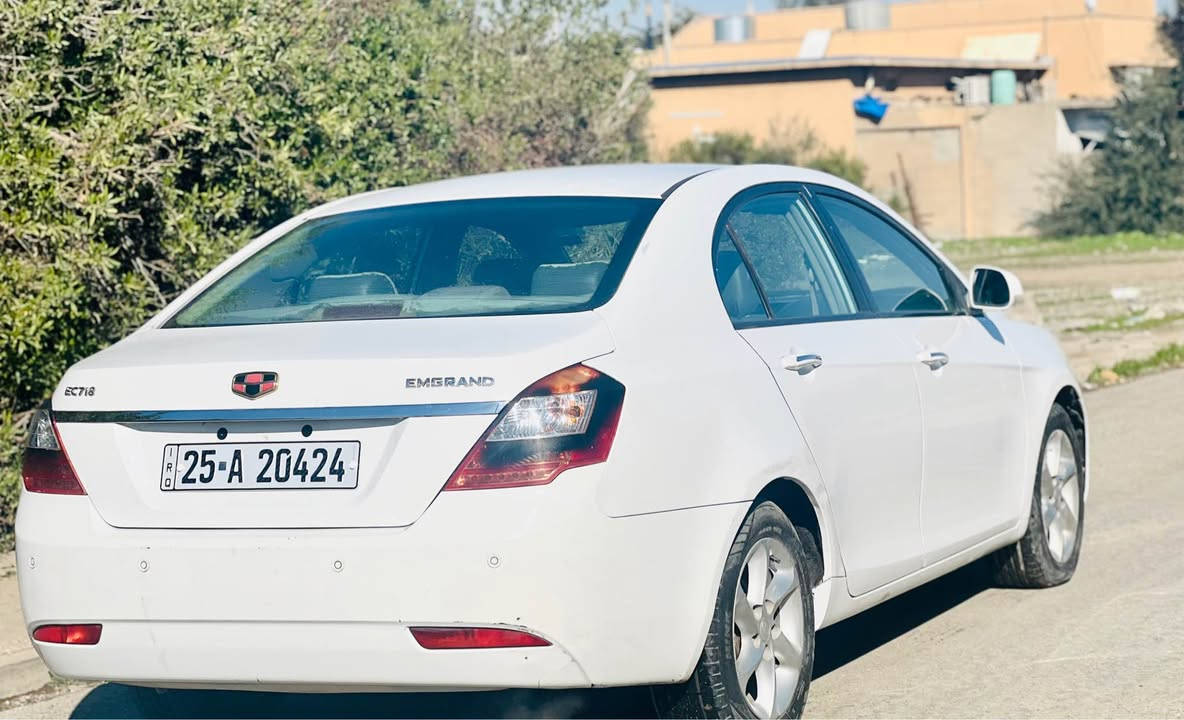 جيلي امكراند c7 2013 
السياره كلين بدون صبغ 
بيها مكانين بارد بسيطات
كير محرك ابلاي لاتنقيص ولا بخار
رقم دولي جديد 
سنويه لحد 2028 باسمي
بيها بطاقه بانزين 
السعر 69 ورقه 
التواصل على الرقم *********** كركوك, العراق

