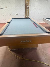 ميز يلن للبيع السعر 900 وبي مجال 07702406169