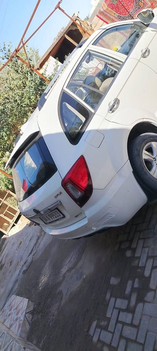 السلام عليكم 
ليفان X60
مديل 2016
السنوية 2031 تنتهي ستوة مجدد بسمي 
تخم تاير جديد 
تبريد ثلج 
لايت زينون 
دواخل بيجي 
السيارة جاهزة
مال جناي 
كير ومكينة جدد مكينة 1800 بلادي 
(كير عادي )
السعر 70 بيهة مجال او مراوس حسب القناعة 
مكاني ابو الخصيب محيلة 
رقم تليفوني ***********
