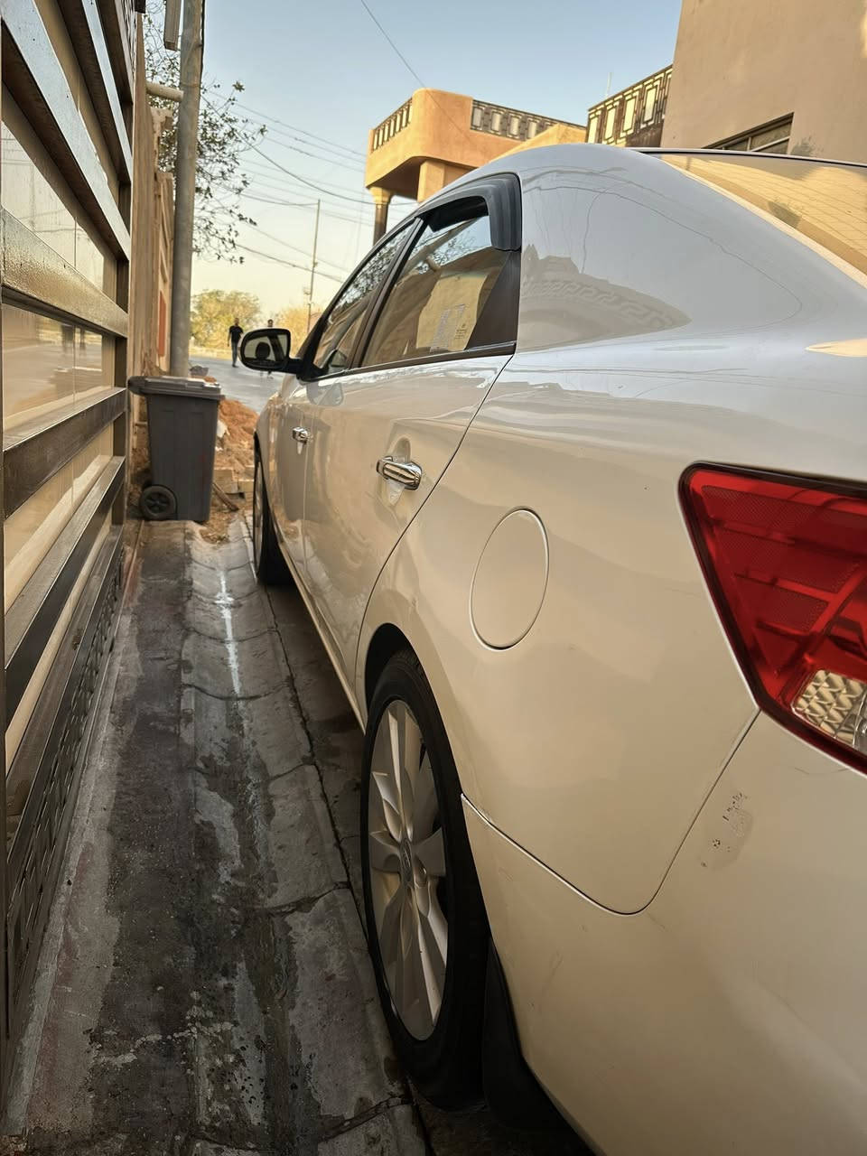 سيراتو 2012 مقفوله من الصبغ محرك 1600 فتحه رقم بغداد فول ماعده البصمه ماشيه 180  مكان فلوجه  السعر   118 وبيه مجال  رقم 
***********
