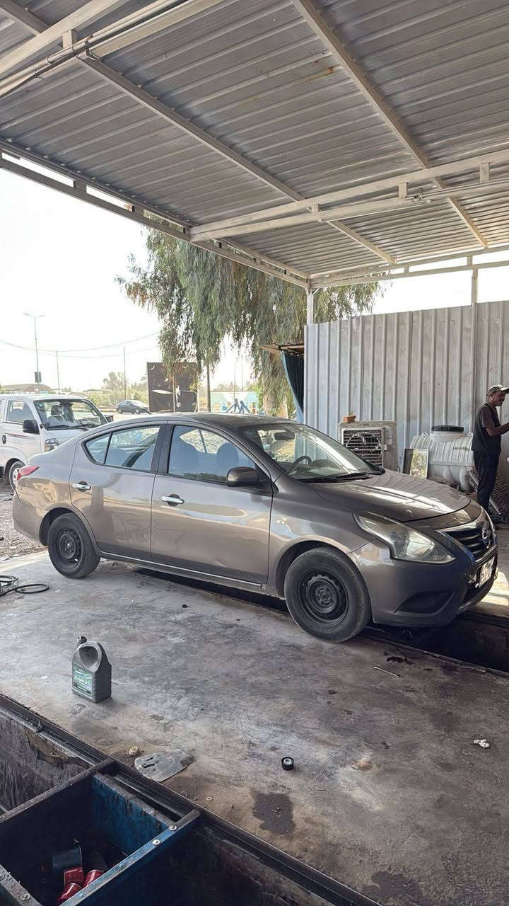 السلام عليكم للبيع نيسان سني موديل 2016 هندي بليته زركه جاهزة كير محرك تبريد ماشية 175 الف بيها فقط جاملغ امامي صبغ بدون دواخل يدات نيكل وتحكم ستيرن رقم بغداد بأسمي انكليزي هزة وسنوية ولوحات جديدة السعر 89  للأستفسار ***********
