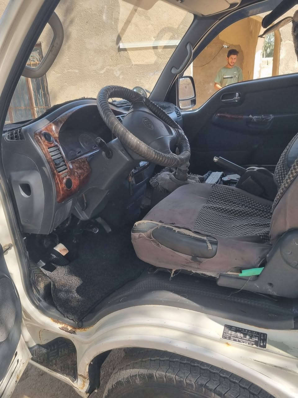 سلام عليكم اخوان عدي كيه مديل ٢٠٠٨ محرك بعده عل سحك ستوني مجفته شاصي رقم شاصي كسن كله مكفول تخم تاير جدد رقم بابل بسمي سنويه نكليزي لل٣٠ له تنتهي سعره ٩٥ وبيه مجال لشراي مكاني دوانيه ***********
