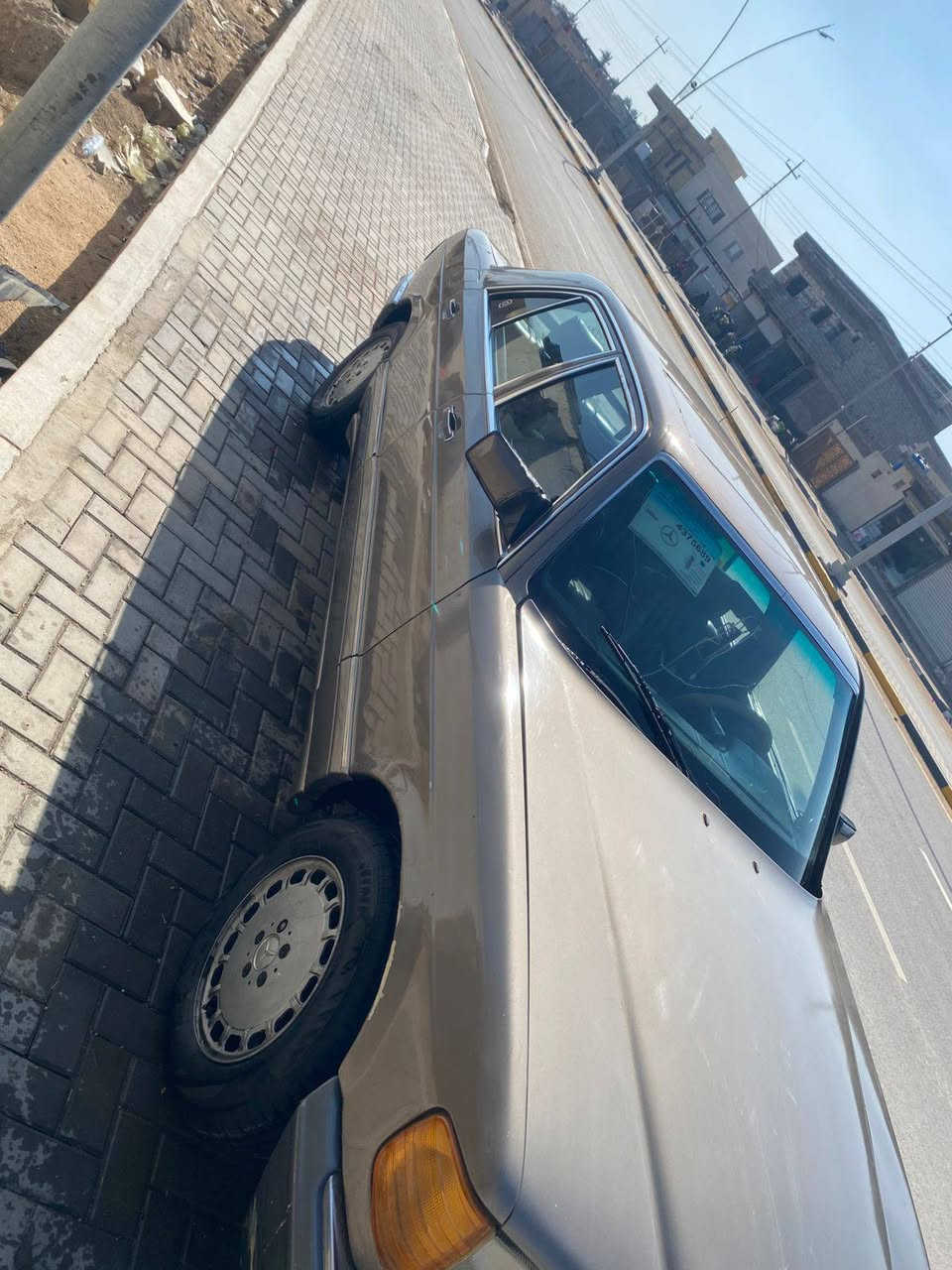 للبيع مارسدس رأسي سياره جاهزه مكينه كير ثنين ونص جديد تبريد شغال كهرباءيات شغاله كلهن حداديه توه نافض سدره رقم بغداد شرط تحويل سنويه ل27 قواعد دبل سليمات جداد رقم راعيه باقي تفاصيل ***********
