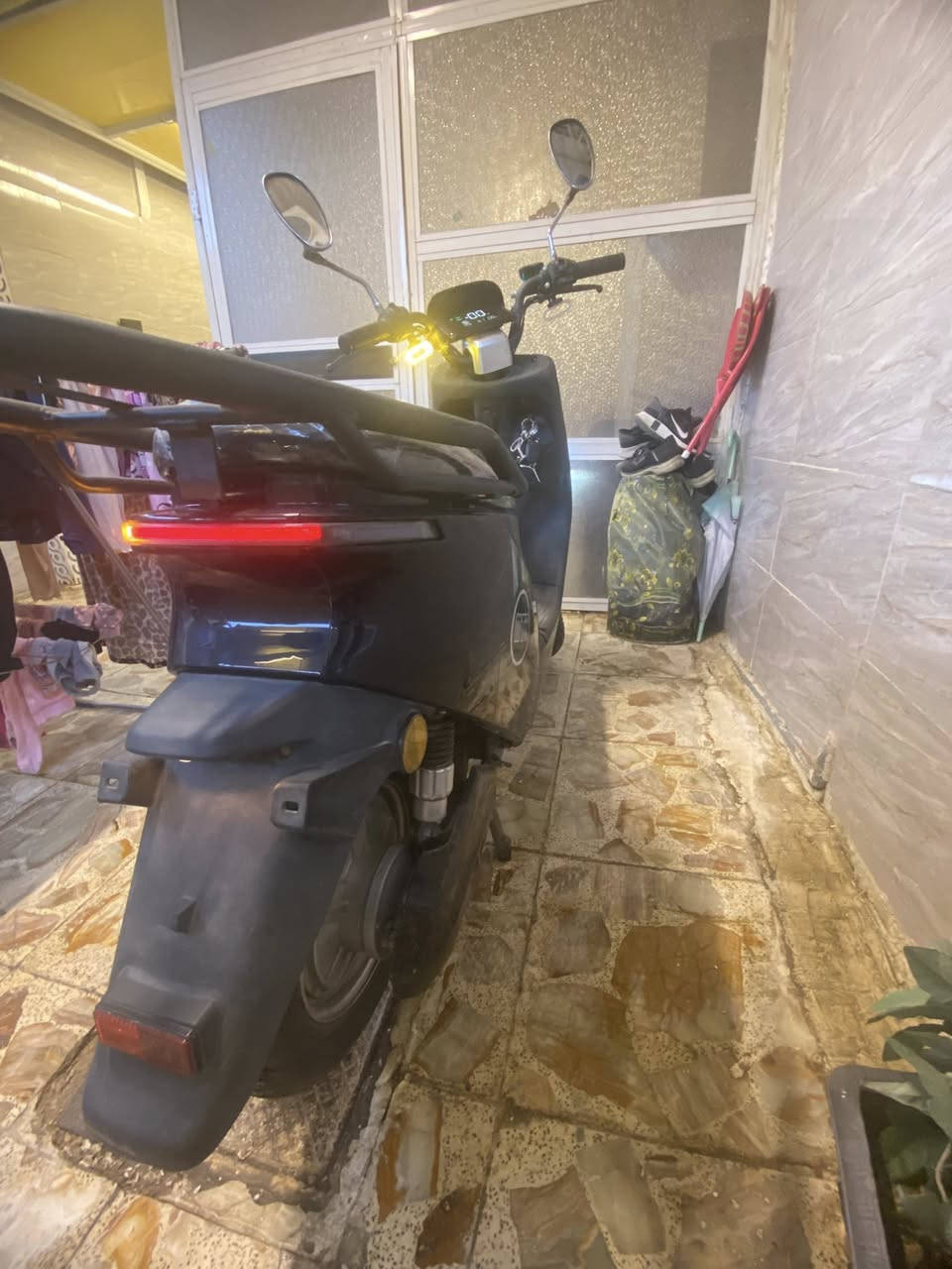 دراجة MTR السرعة 60 البطاريات نص عمر مكفوله من كل شي تايرات جديدة شاحنة اصلية تشغيل عن بعد دبل بصمه دبل سويج العنوان البنوك قرب الجسر الجديد السعر 475 للا استفسار ***********
