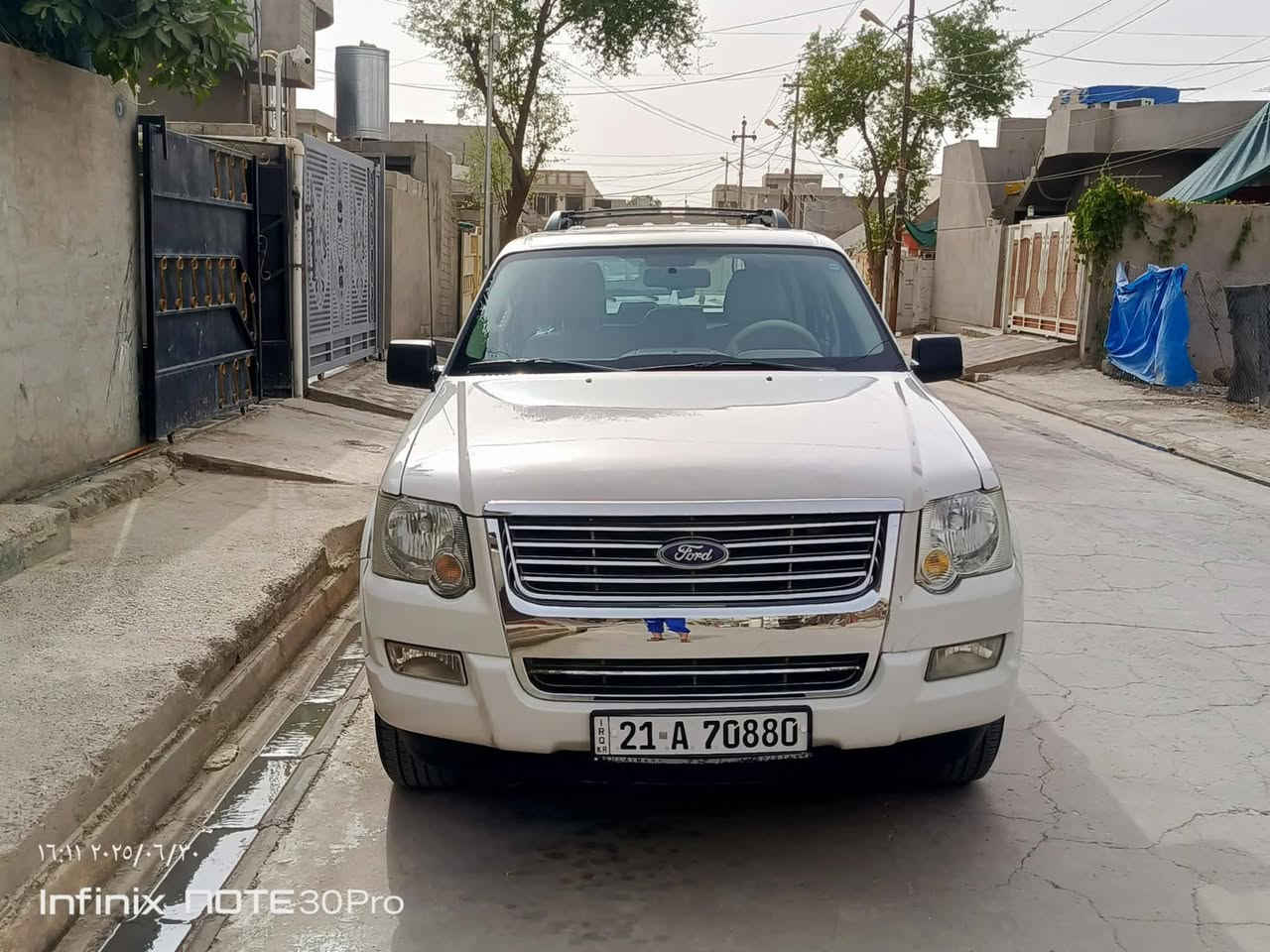 السلام عليكم سياره للبيع فورت اكس بلور وارد خليجي شركه نيفه بي مكانتات بارد وجامرلغ خلفي شوي رش صبغ كير محرك صدر كهرباء تبريد بطاقه بانزين كل شرط سعر 120 ورقه بي مجال ***********
