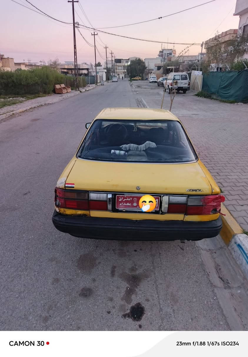 كورلا موديل 90 رقم بغداد اوتماتيك سنويه عاج بال 23 .. كوبون بانزين شرط كير ومحرك جديد كهربائيات كله شغال لايتات بس جوم يريد وجومرلغ خلفي صبغ والباقي سياره جاهزه 
السعر 22 شرط الوكالة من الشرعي هاذ رقم *********** العنوان كركوك
