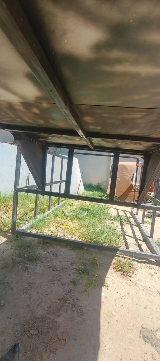 محجل للبيع بسعر جيد ومناسب اتصال على الرقم ***********
