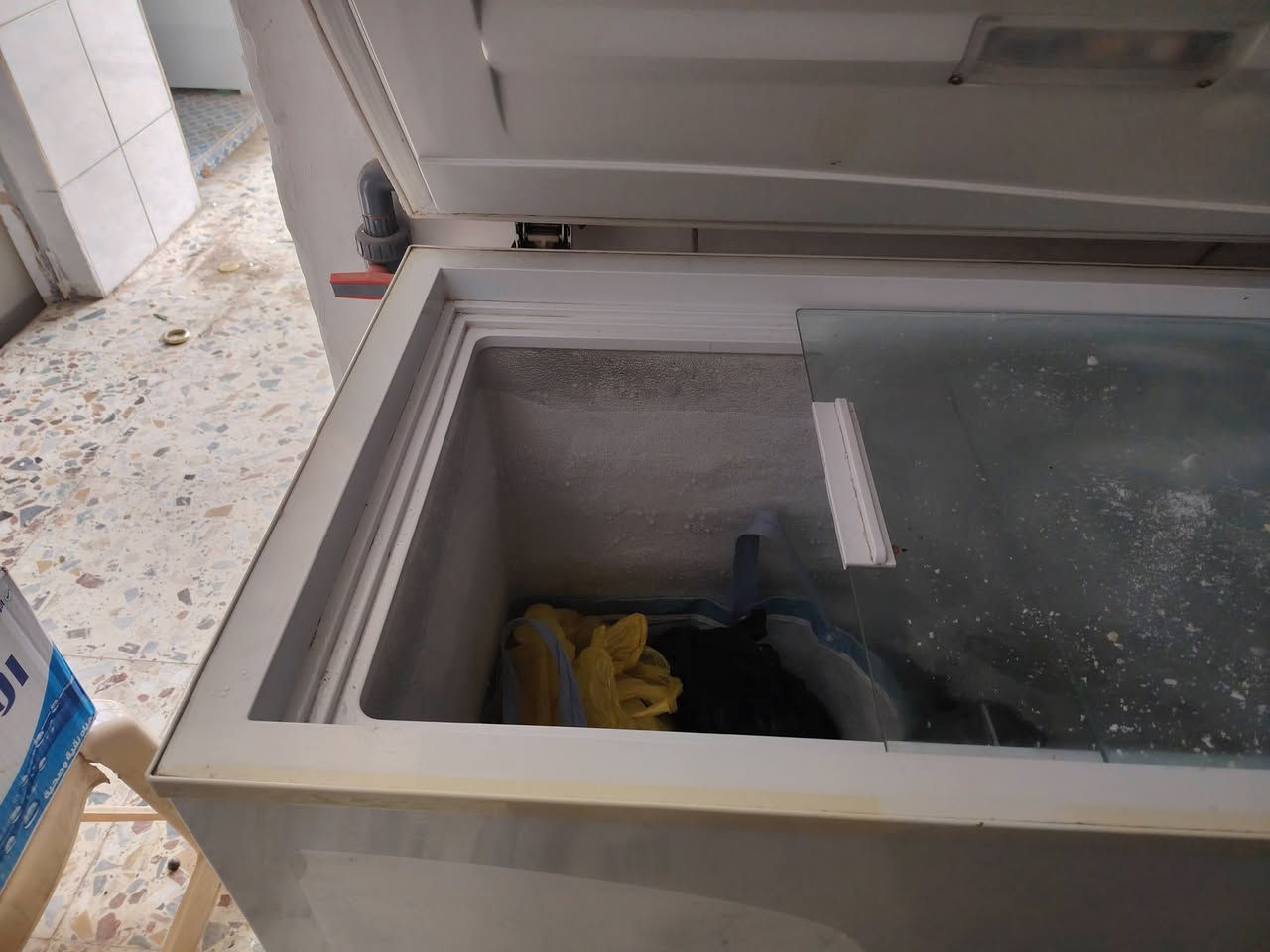 السلام عليكم
مجمده للبيع السعر 280 الف درجه اولى

مكنسه كهربائي شغاله 30 الف

صوبه نفطيه 30 الف

مكانهن كربلاء شارع ميثم التمار
ما متواجد ع الفيس فقط واتساب 
***********
