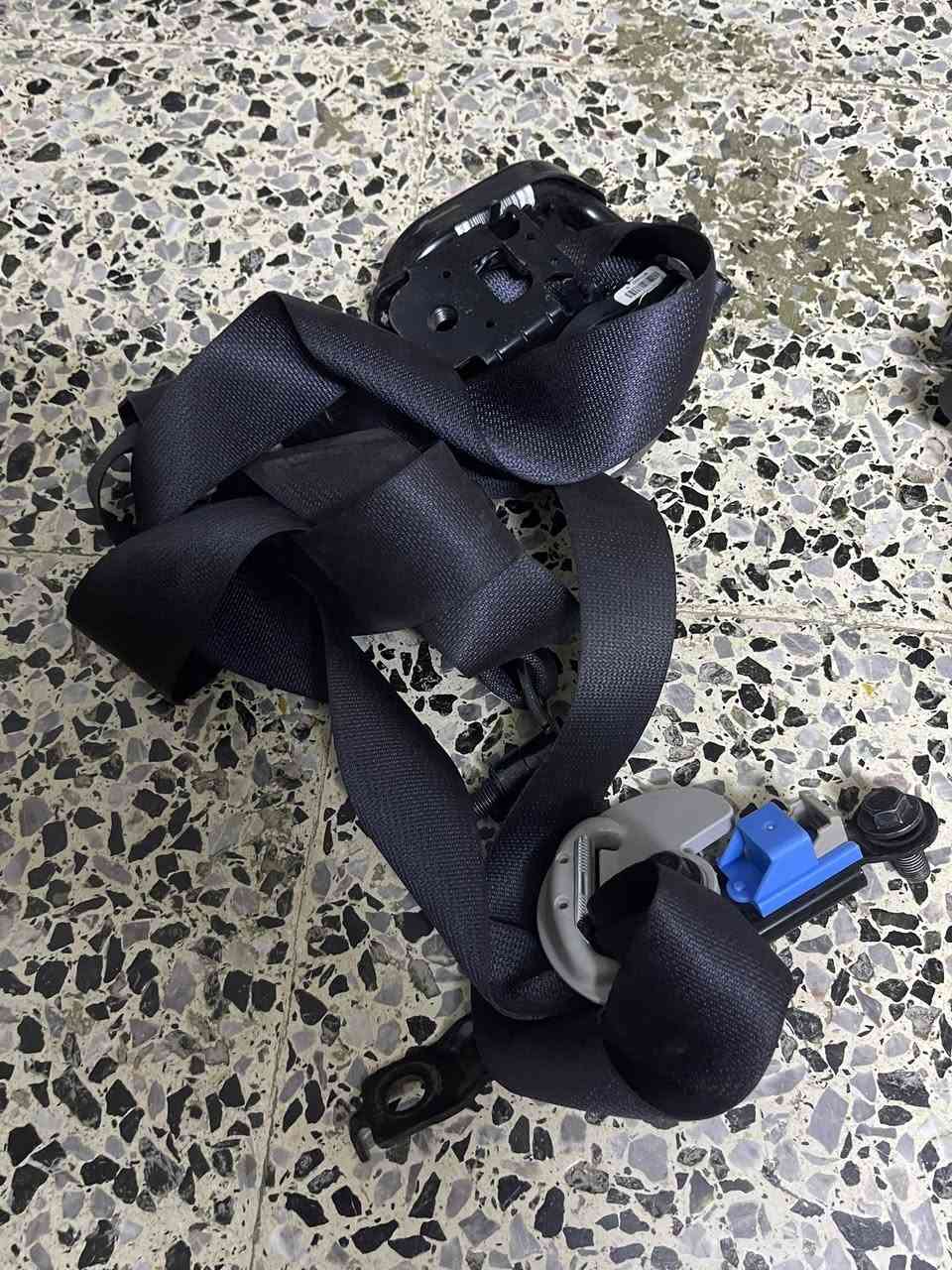 اغراض فورتي للبيع كله تفصيخ اصلي
اتصال ‭***********‬
