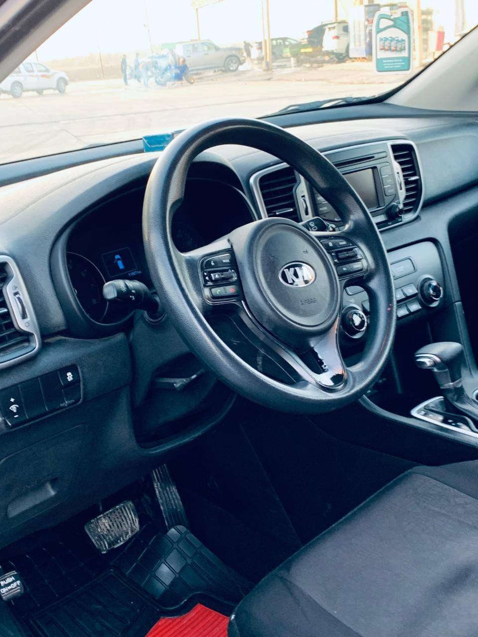 سبورتج 
موديل 2017
السعر 128
بيها صبغ جاملغ فقط بدون دواخل 
محرك كير تبريد حداديه كهربائيات مكفولات 
للاستفسار ***********
السياره جديده بمعنى الكلمه
رقم السياره سليمانيه تحويل وكاله حاضر
