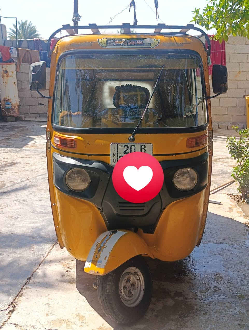 سلام عليكم تكتك باجاج لبيع تكتك كاعده مكينه لا تنقيص ولا تبخير رقم وسنويه بسمي عنوان ديالى الخالص سعر سته ونص شراي يتصل ***********

