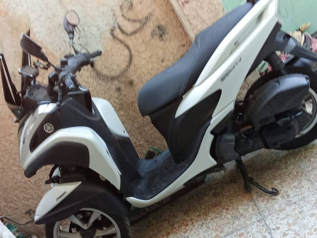 السلام عليكم ورحمة الله وبركاته اخوان دراجة تريستي للبيع فول مواصفات كامرة خلفيه اماميه شاشه يدات تتفئه بريك دسك نظام abs محرك 125 كلهة جديده كفاله عامه ماشيه 82 السعر 2 مليون وبيهة مجال بسيط مكاني بغداد الدورة ***********
