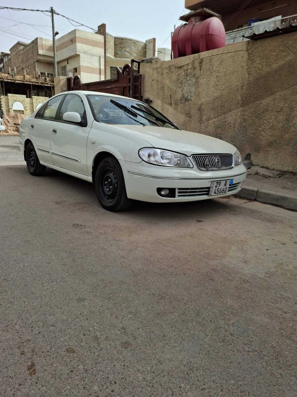سلام عليكم نسيان سني ياباني 2007 سياره فول دخل صاج مكينه 1800 قبق اسود كير عادي سياره مابيه نقص برغي  المكان بغداد دولعي رقمي ***********
