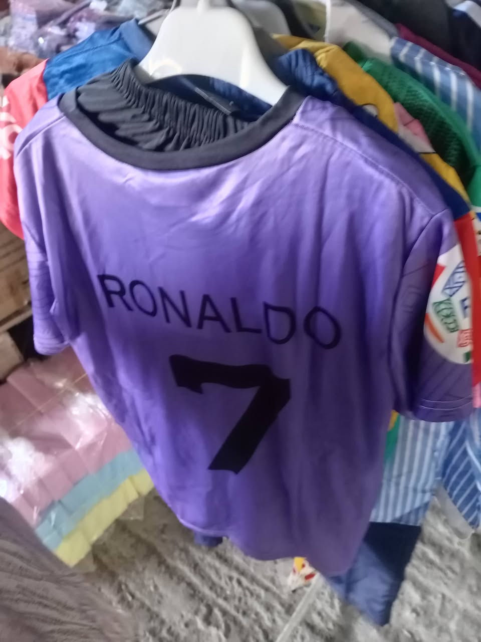 فقط عندي هيج سعر ٢٠٠٠ دينار دريس وشورت
العنوان سوق حي الجهاد زويريجات أمام السيطرة من جهة شارع النجارين *********** يلبس الاعمار من ١٠ سنة فمادون
