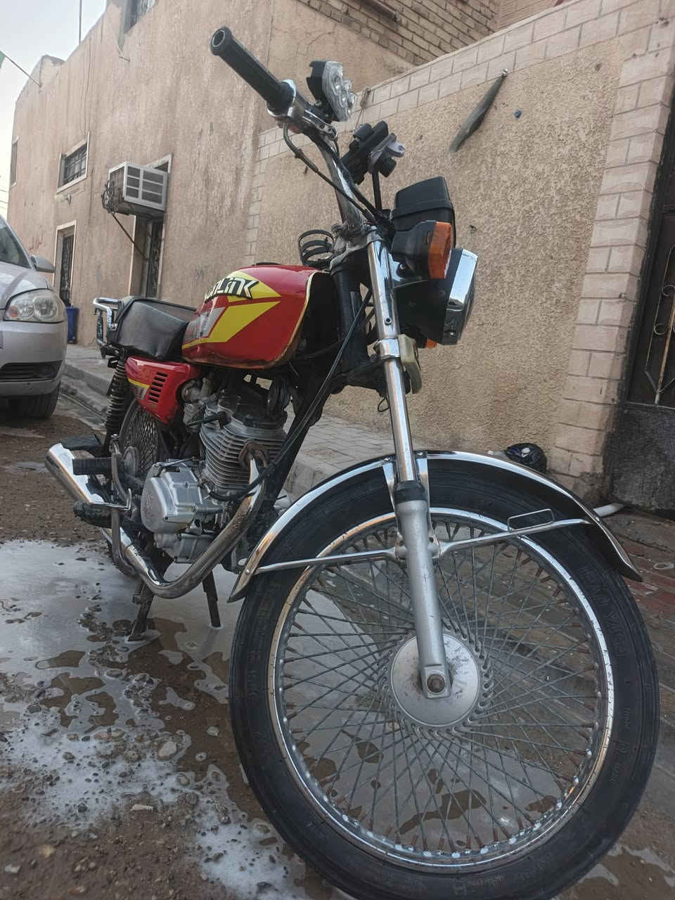 السلام عليكم

دراجه تايگر للبيع 4 گير المكينه مشروطه مال مطارح دراجه نظيفه مثل ماموضح بالصور شرط الفحص اوراق سكنر تواصل واتساب او اتصال عالخط *********** مكاني سماوه الغسل
