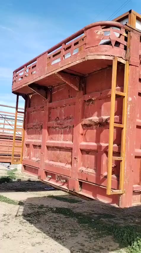 عربانه الطول 12و 10 العرض مترين 45 الرتفاع 190 شاصي محلي ثلث دناكير سكانيا السعر 60 وبيها مجال  العنوان موصل جانب اليمن *********** / *********** / ***********
