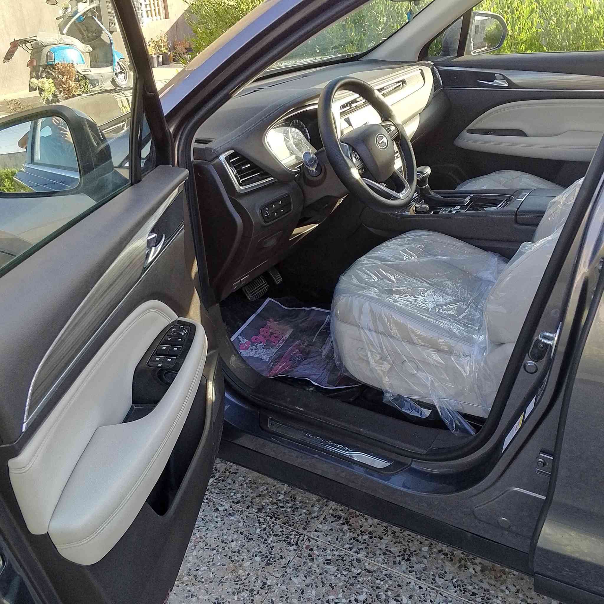 سلام عليكم سياره جي اي سي فايف فول موصفات سياره خير من الله نضيفه بحالت الوكاله سعر 140 ورقه الشراي اتصل وتدلل ***********
