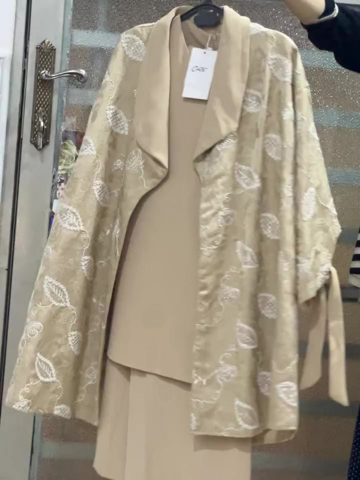 السلام عليكم 
كوستم جديد ما ملبوس ابد قياس ٤٤ ويلبس اكبر ٣ قطع سعرو ٥٠
@إشارة


**إذا كنت صاحب هذا الإعلان وتريد حذفه لأي سبب، رجاءا أرسل رسالة إلى الدعم الفني**