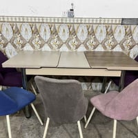 ميز طعام • ٥كراسي