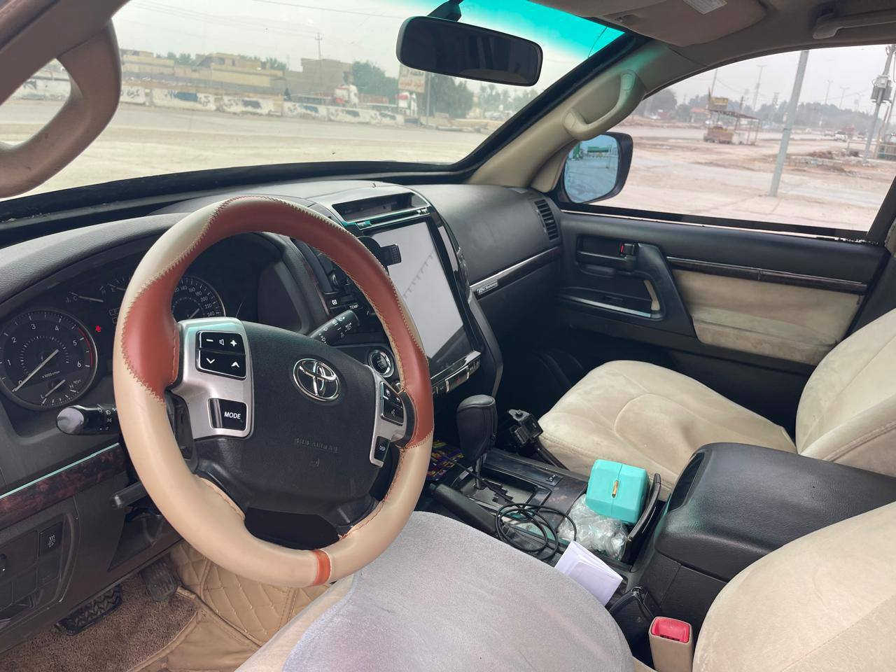 سلام عليكم لاندكروز 2011 ((مصفحه))) بل كامل شركات مكفوله. مكينه كير كفاله سياره حلوه وجديده ماناقصه شي السعر 160 مكان السياره  كربلاء
رقم تلفون ‏‪***********‬‏
