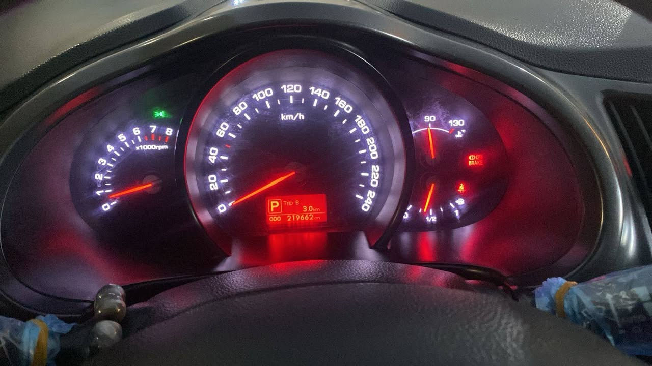 سبورتج 2014 خليجي محرك 2000 دوش 
شاشه 
ثلاجة 
حساس خلفي 
كامرة 
تحكم ستيرن
منضومه زنون 
سنويه جديدة الى 2028
سونار موجود 
مكفول عدا باب خلفي عكس سايق فقط 
كير محرك مكفول 
رقم بغداد انكليزي 
مكان بغداد حي جهاد 🏠

#الجود_للسيارات_خيارك_الأول 
#العراق #المحافظات #سيارات #بيع_مباشر 

الاتصال*********** وتساب مكلف
