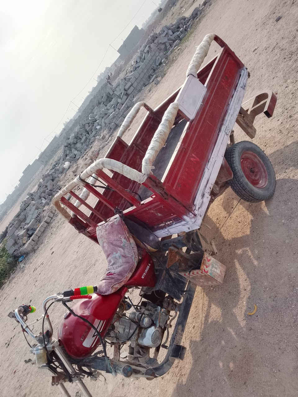 السلام عليكم ستوته للبيع كلك كلك امتيار محرك 20الشاصي مكفول محرك نضيف السعر 475وبيها مجال واتساب ***********
