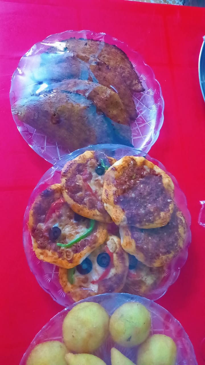 السلام عليكم 
الحجز مفتوح 
متوفر وجبة بمبارات مع كغشي منظفي ومحشي ومطبوخ حسب الطلب 
متوفر جميع انواع الكبب 
متوفر مني بينزا حسب الطلب 
متوفر عروق لحجز مراسلة البيج او اتصال عل الرقم ***********
يوجد خدمة توصيل ايسر ايمن اي طلبية يصير حسابهم ٥٠الف توصيل مجاني
