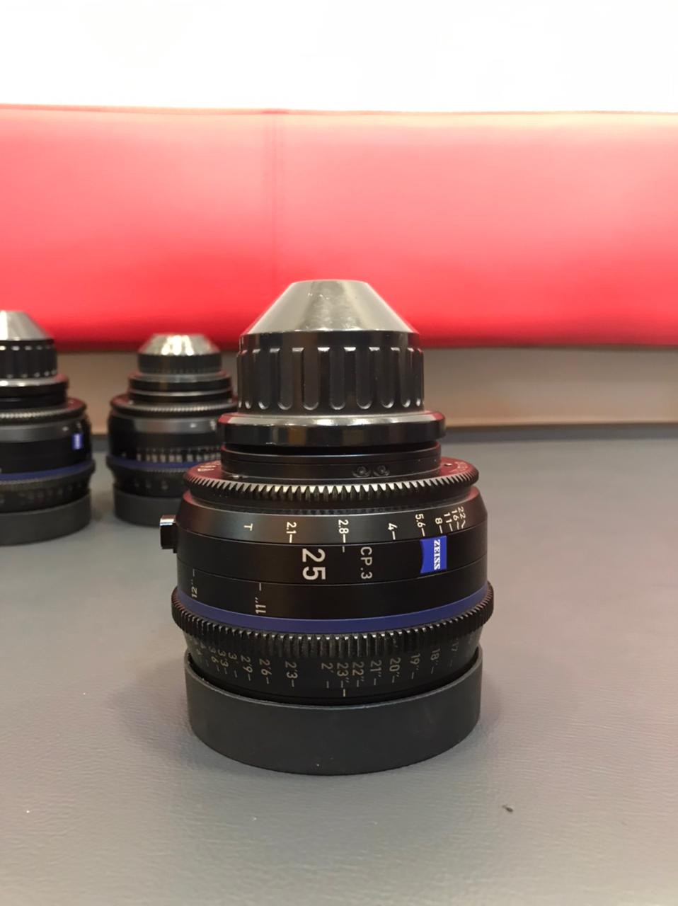 للبيع عدسات سينما PL -CP3 -ZEISS كت كامل نظافة 95 % للاستفسار على الخاص او الاتصال على الرقم ***********
