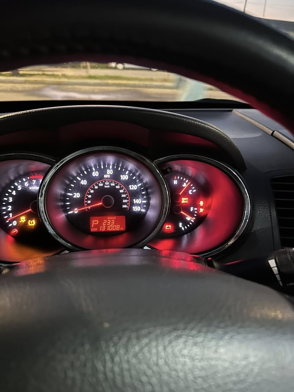 السلام عليكم
سورنتو موديل 2011 للبيع 

محرك 6 سلندر شرط 

ضرر قبغ صندوق مبدل وكالة 

تبريد تدفئة شرط

مانع انزلاق

طخم امامي خلفي شرط 

سيارة جاهزة ماتصرف عليها دينار 

عنوان موصل حي الرفاعي 

رقم مسطرة جديد

ماشيه 130 الف ميل

السعر 145$ بيها مجال للطيبين   
 
***********
