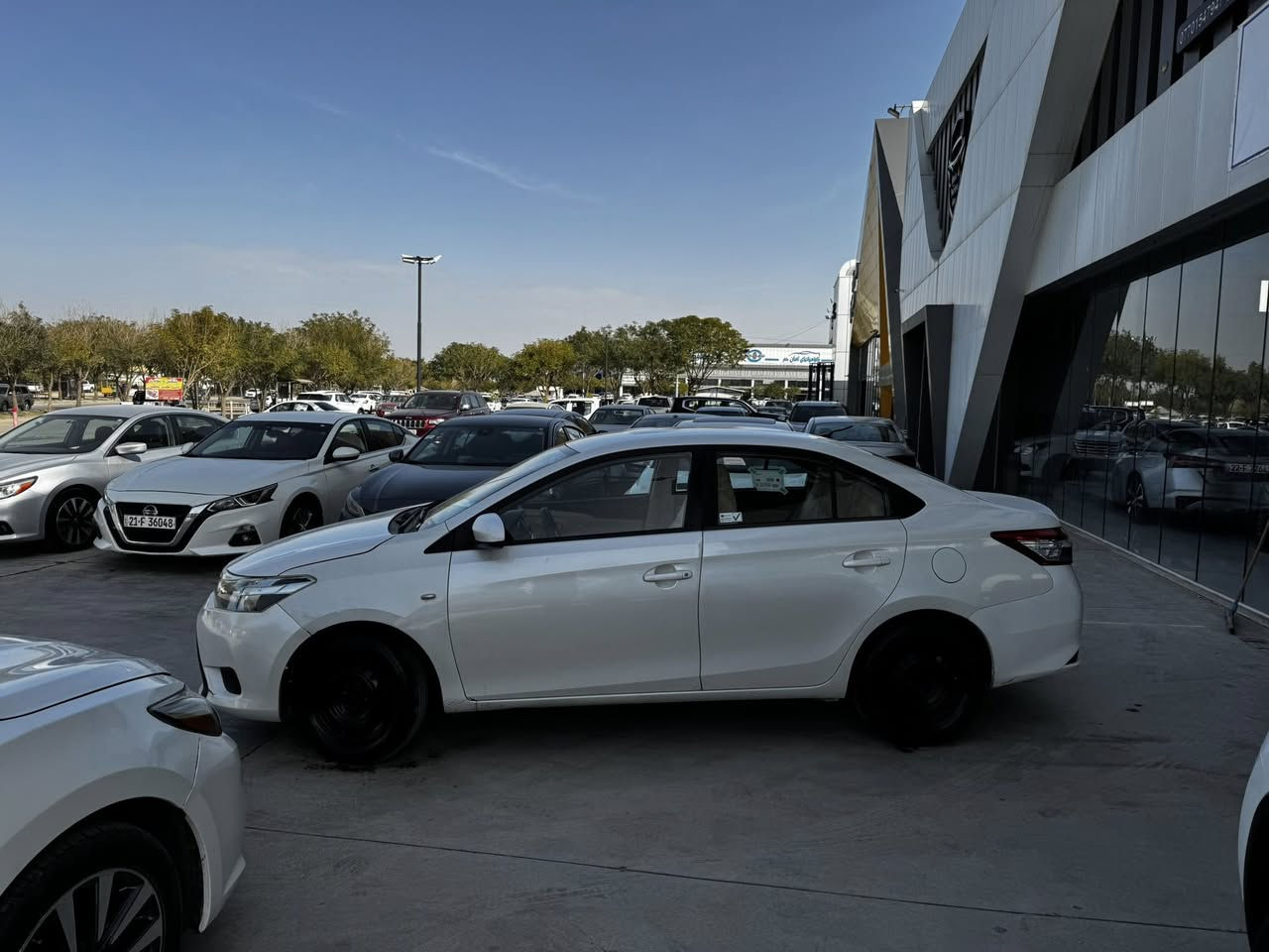 Yaris 2016 خليجي
٣ قطع صبغ
سنويه ورقم جديد بأسمي
السيارة بدون نقوصات
ماشيه ١٨٠ الف
السعر ٩٨ وبيها مجال بسيط حك الجيه
عنوان قضاء كلار
***********
