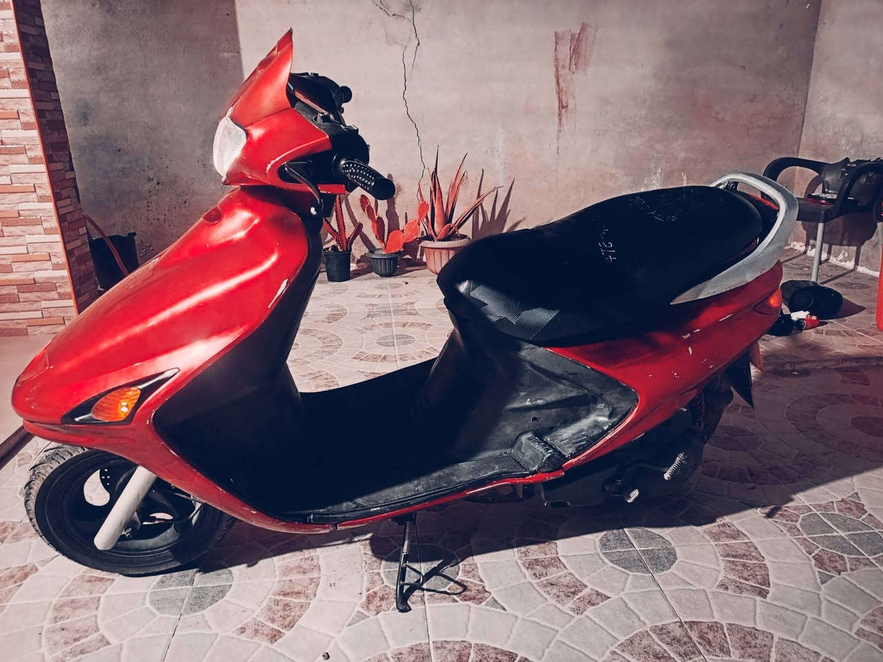 سلام عليكم فراشه للبيع مكينه ما مفتوح شرط دراجه مال باله السعر 650 بي مجال قليل
ملاحضه: بي صندوق شادها بل صوره ماكو 
***********
***********
