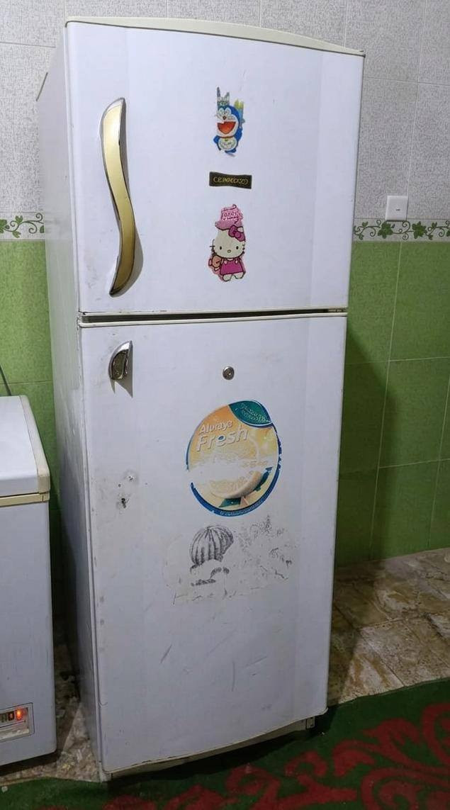 للجادين
الكاونتر نفس ما معروض ب400 وبي مجال
ثلاجة ابيعها كشر تشتغل تبريدها قليل ب40 وبيها مجال

للتواصل على الواتساب او الاتصال على الرقم ***********
