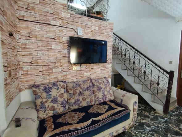 ‏دار للبيع طابوق كونكريت 
 السعر 127 مليون قفل غير قابل للتفاوض 
المساحه ٢٠٠ متر طابو زراعي سند ٢٥
حله بكرلي ٤ بلبدايه قريب علئ الشارع العام
منطقه هادئه خدمات كامله.............
شارع ٨متر تبليط مجاري خدمات كامله 
يحتوي على ٤غرف نوم وكلدور واستقبال ومطبخ وصحيات داخليه وخارجيه ومدخل للبيت كبير
للاستفسار الاتصال على أرقام المكتب
*********** متوفر واتساب
***********متوفر واتساب‏
