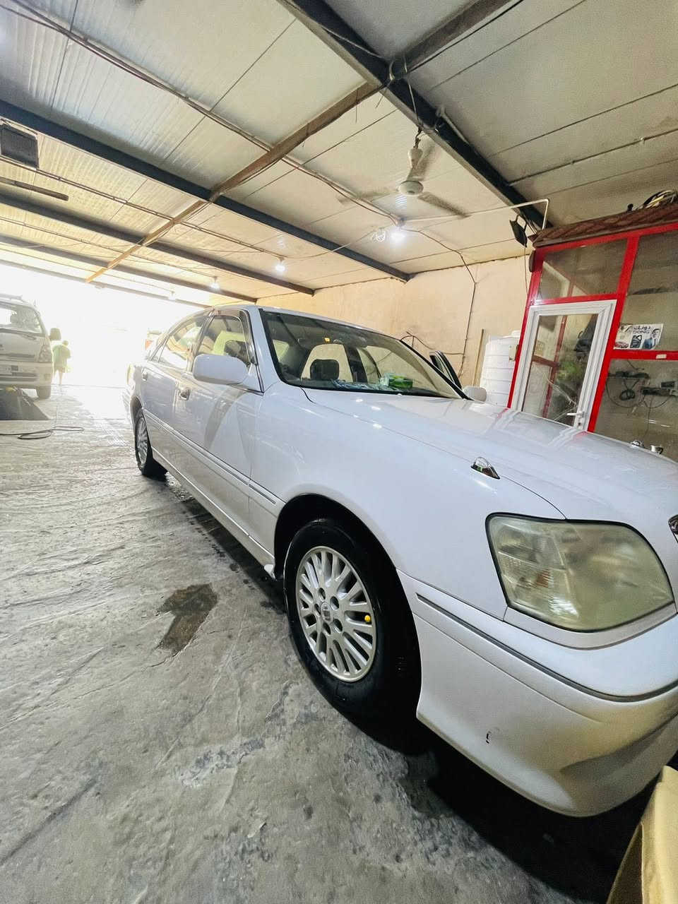 سلام عليكم جنون فول موصفات ما عده الفتحه اربع دكم تحكم ستيرن تبريد فول 
لسياره مكفوله كفاله عامه سعر 90 وبيها مجال لمو شراي لا يتعبني مكان قرنه بني منصور ***********
